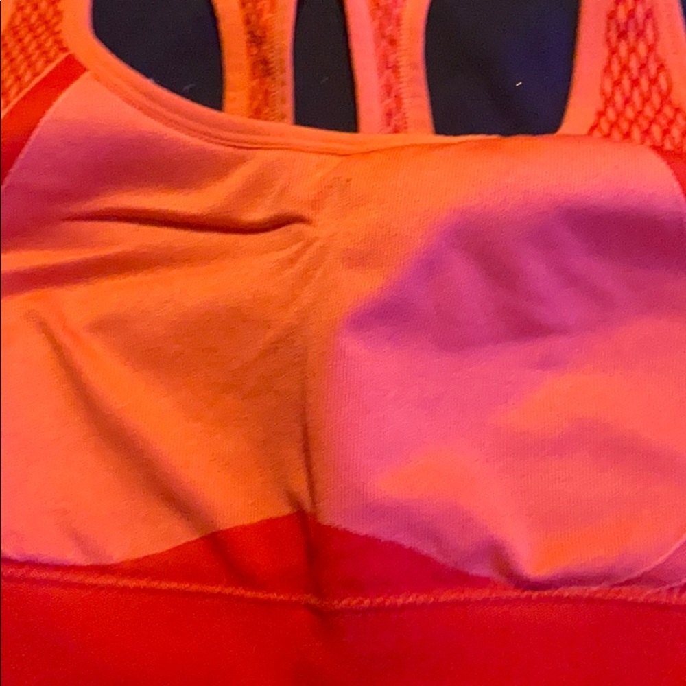 Sports bra - Picture 3 of 4